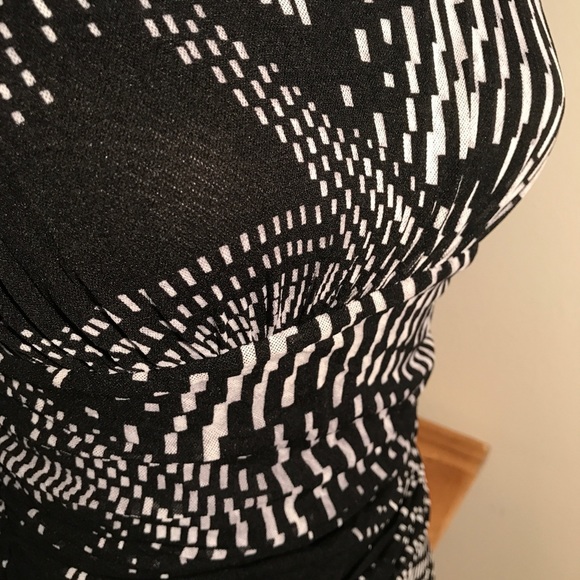 Kenneth Cole Reaction Dress- SZ S **New With Tags** - Picture 4 of 16